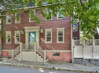 8 Olive St, Newburyport, MA 01950