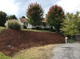 30 Lost Pond Ct, Fishersville, VA 22939
