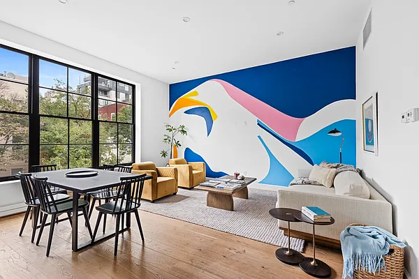 Living room, photo 2