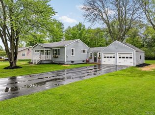 16 Homestead Rd E, Clinton, NY 13323