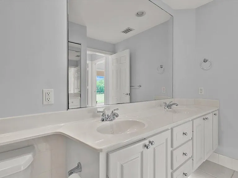 10882 SW Dardanelle Dr — Photo 28