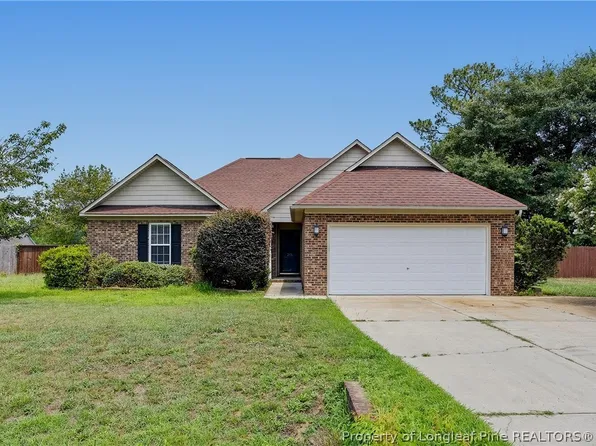 255 Seabiscuit Dr, Raeford, NC 28376
