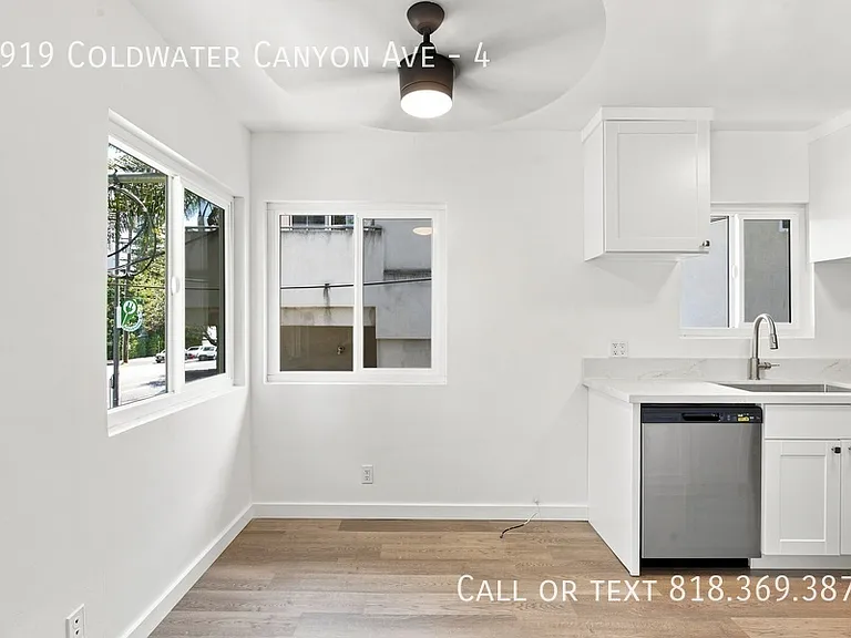 4919 Coldwater Canyon Ave #4 — Photo 4