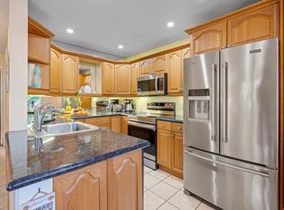 140 Uwapo Rd APT 19-101, Kihei, HI 96753