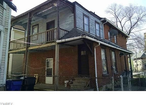 3rd image of 3144 Woodbine Ave