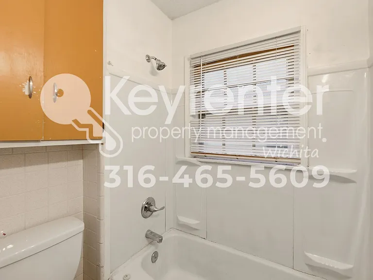 915 N Harding Ave — Photo 19