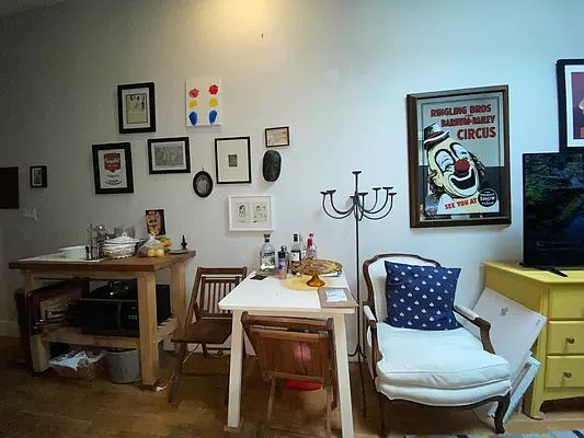 2nd image of 865 Halsey St #3B
