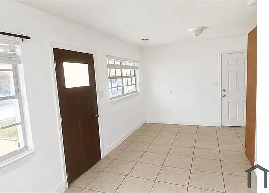3 bed, $1,500 — Photo 3