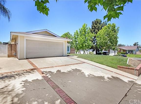 3rd image of 15636 Aqueduct Ln