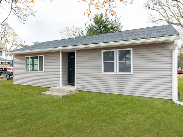 2 Fraleigh Street, Red Hook, NY 12571