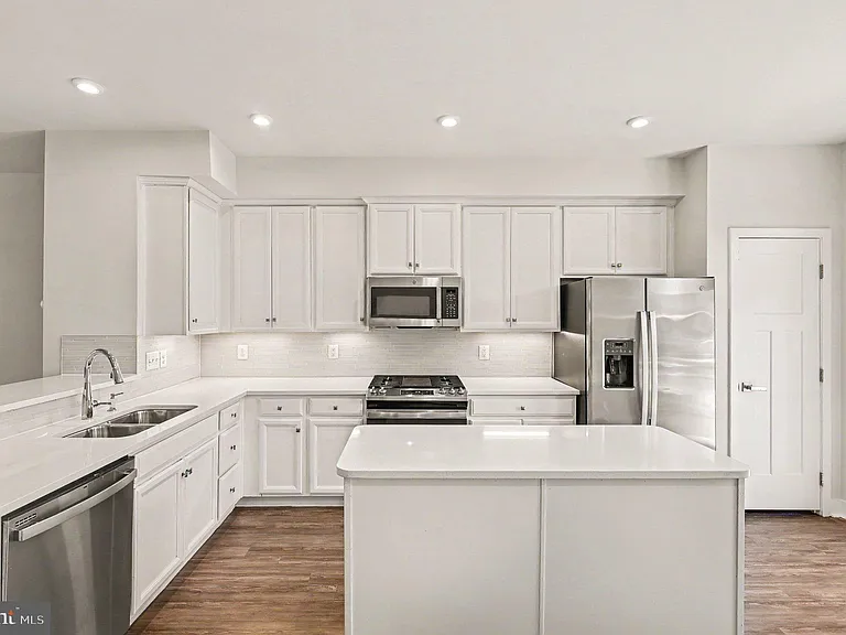 2616 Velocity Rd — Photo 8