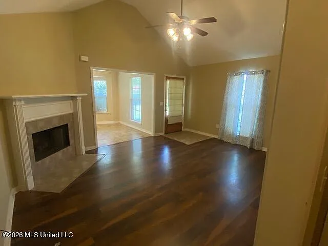 3 bed, 2.0 bath, 1177 sqft, $1,750 — Photo 4