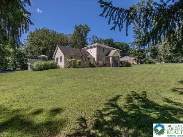 3256 Woodlea Rd N, Orefield, PA 18069