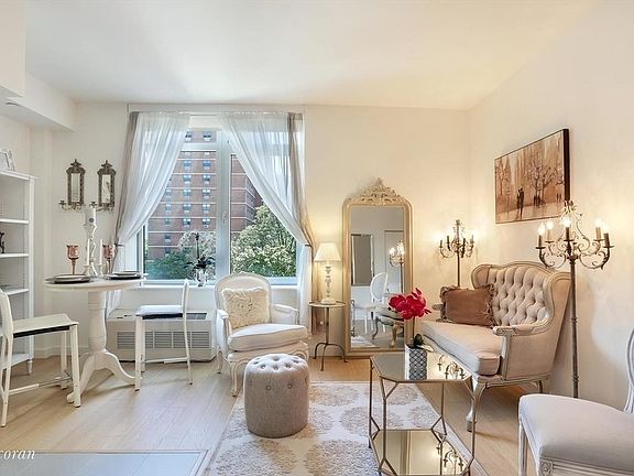 3rd image of 180 Myrtle Ave APT 8K