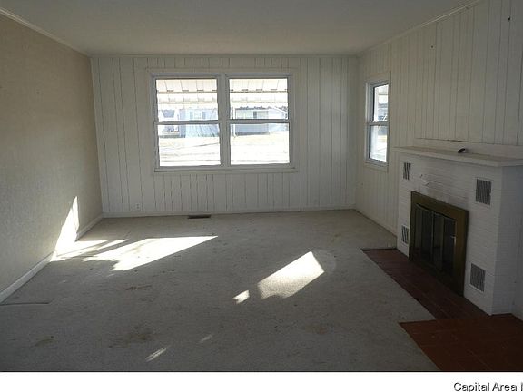 2nd image of 803 W Fairground Ave