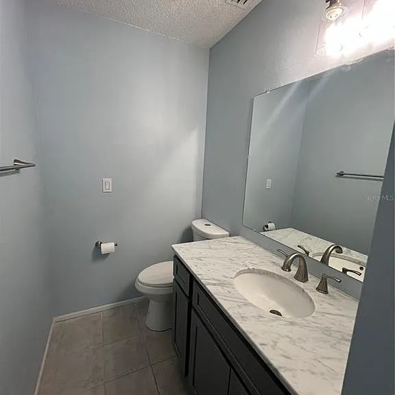 810 Kings Ct #D — Photo 10