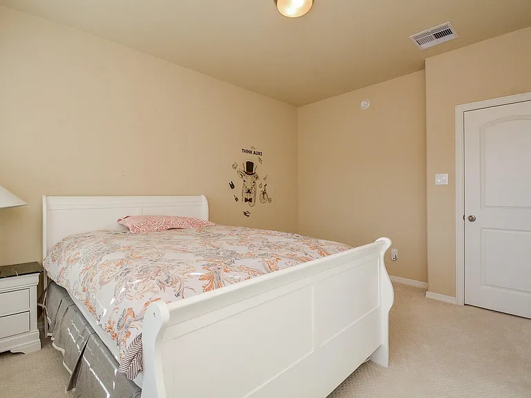 6302 Kennedy Hills Ct — Photo 11