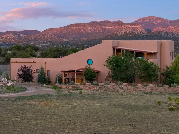 8 Via Entrada, Sandia Park, NM 87047