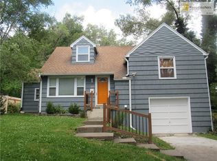 320 E Sweeney Blvd, Kansas City, MO 64114