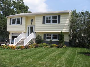 109 Kechemeche St, Cape May, NJ 08204