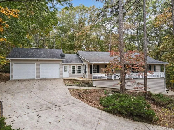 16 Deer Run Ln SE, White, GA 30184