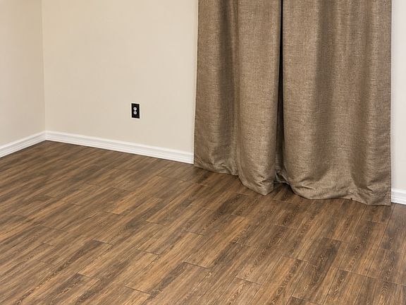 4th image of 1204 W GARZA ST