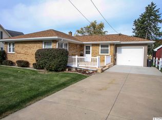 2557 University Ave, Dubuque, IA 52001