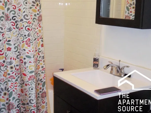 2127 W Giddings St #1B, Chicago, IL 60625