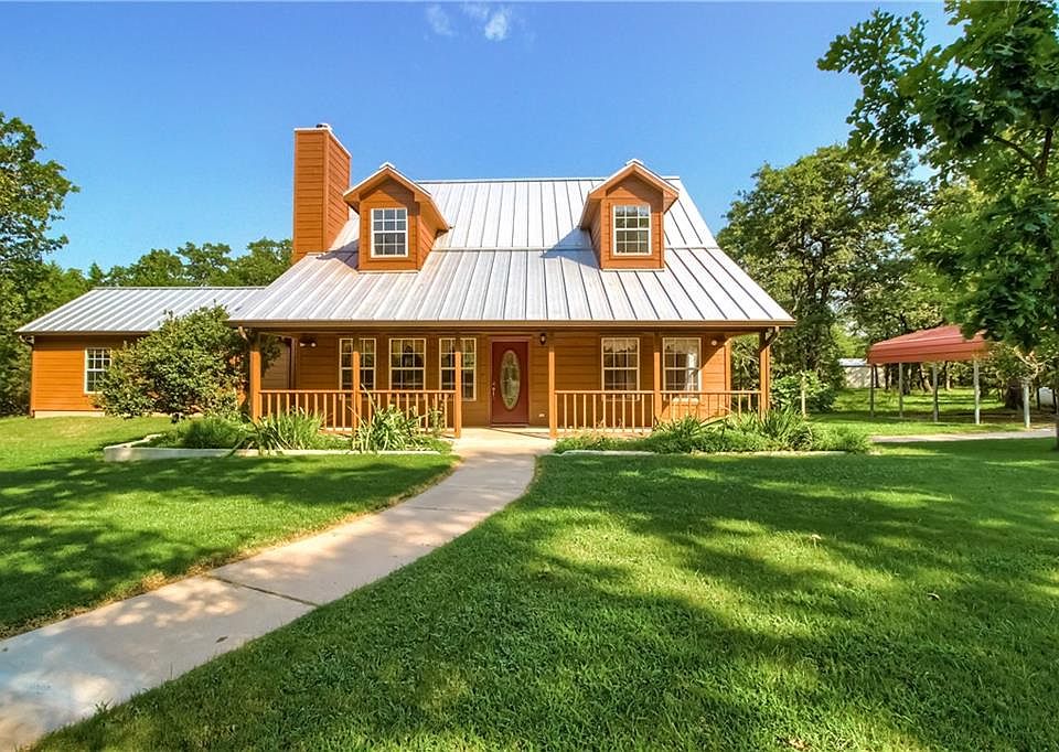 1st image of 235 Woodlands Dr