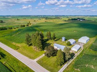 3750 Black Hawk Ave SW, Oxford, IA 52322