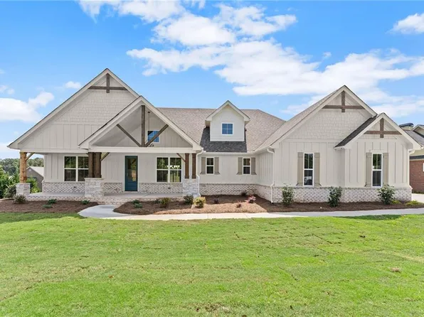 197 Sweetgrass Dr, Demorest, GA 30535