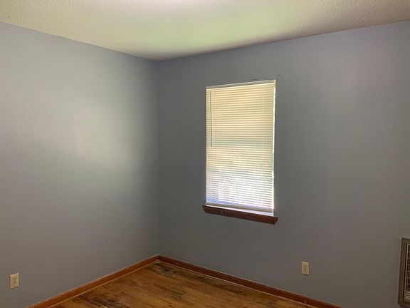 4th image of 92 Navy Dr