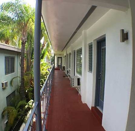 5th image of 1113 Meridian Ave APT 9