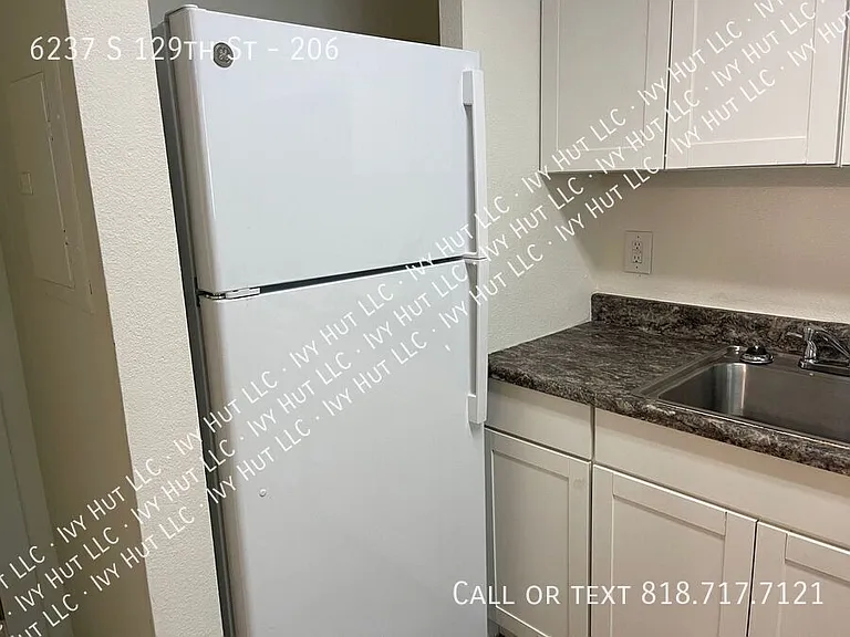 6237 S 129th St #206 — Photo 10