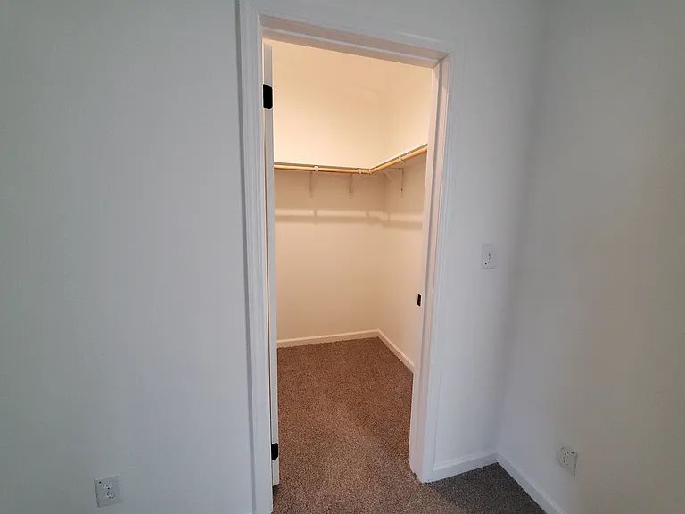719 Chalet Ave — Photo 10