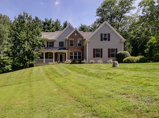 210 Gregg Ln, Avondale, PA 19311