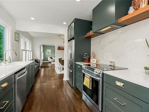 5th image of 4415 W 53rd Ter