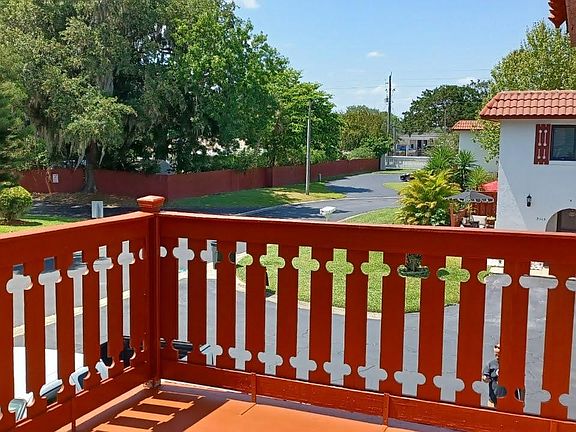 2nd image of 2111 Oak Meadow Cir #2111