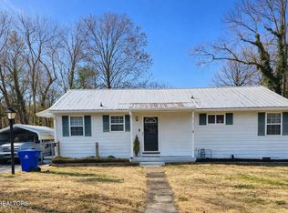 318 East Dr, Oak Ridge, TN 37830