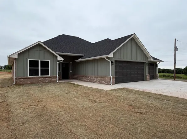 2200 Winter Ridge Rd, Blanchard, OK 73010