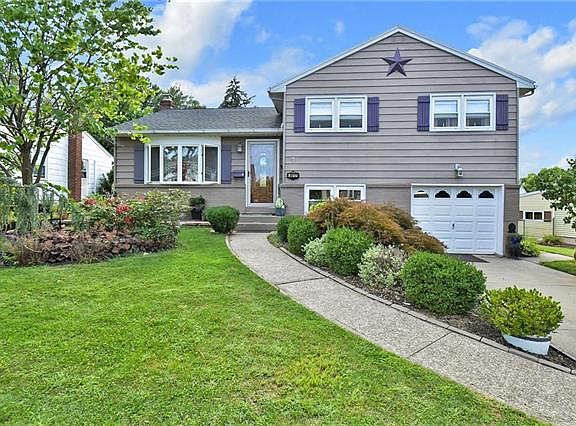 2nd image of 3017 Bard St
