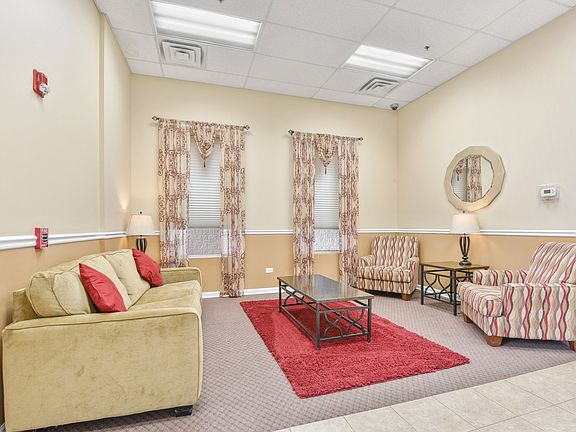 3rd image of 10 N Lake St APT 206