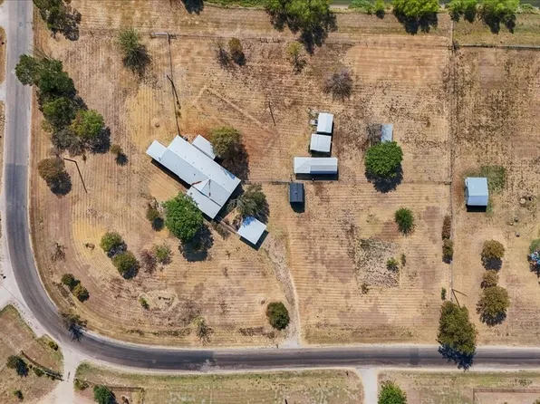 1453 Joyce Rd, Kaufman, TX 75142
