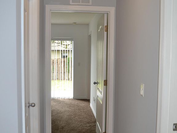 4th image of 5150 Pineland Ave