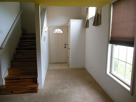 4th image of 204 White River Dr