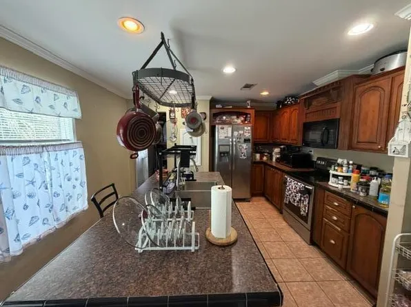 241 Lakeview Drive #241, Coconut Creek, FL 33073