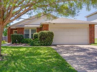 8804 Swan Park Dr, Denton, TX 76210