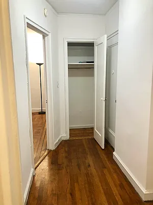 Rented by R New York | media 9