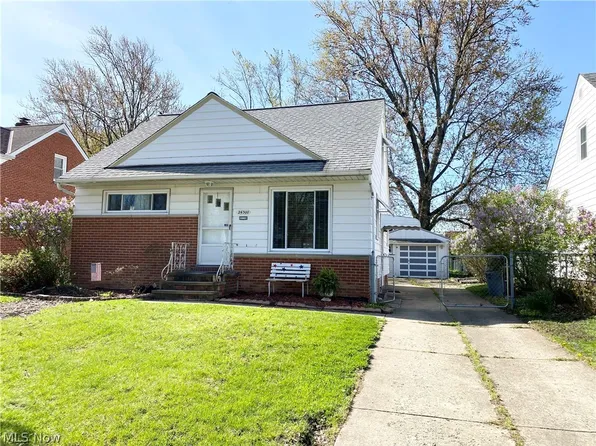 24300 Puritan Rd, Euclid, OH 44123