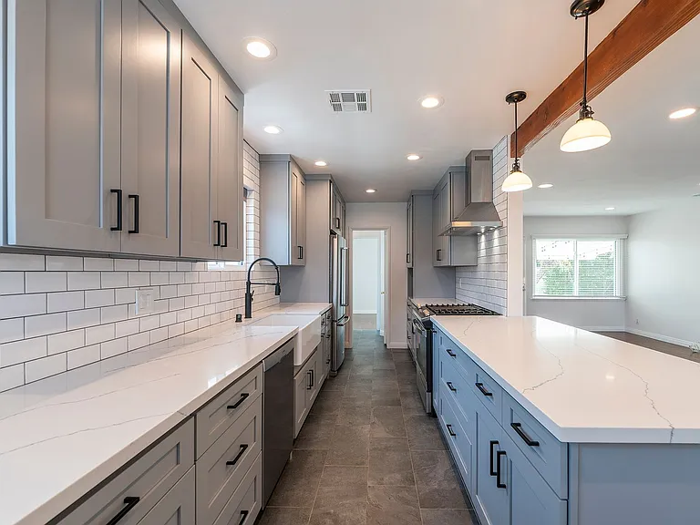 5348 W 142nd Pl — Photo 8